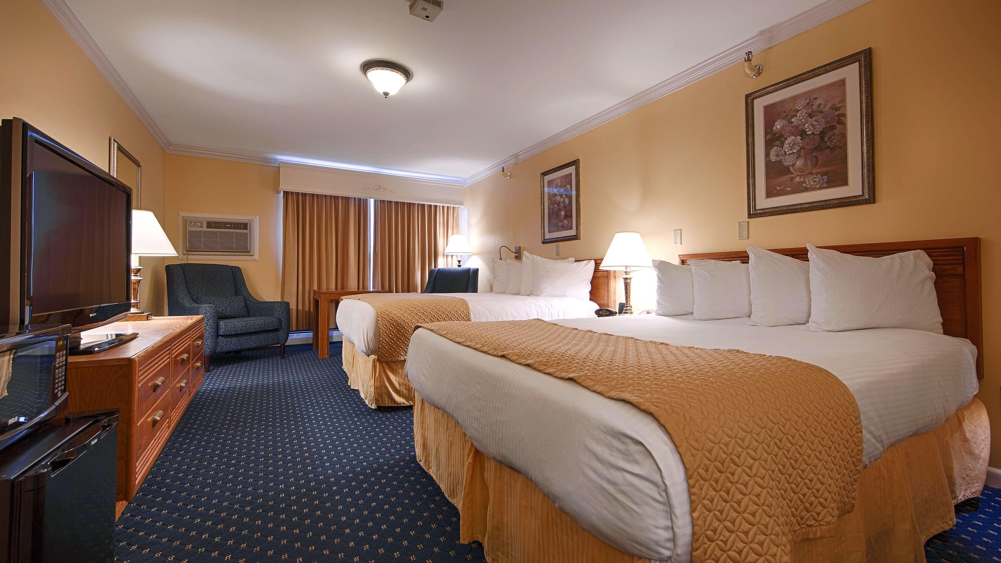 Western White House Hotel 3*