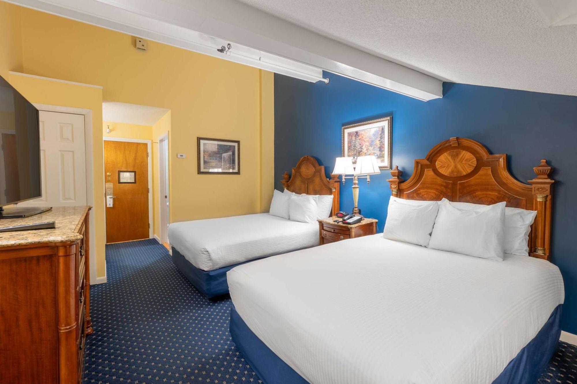 Western White House Hotel 3*