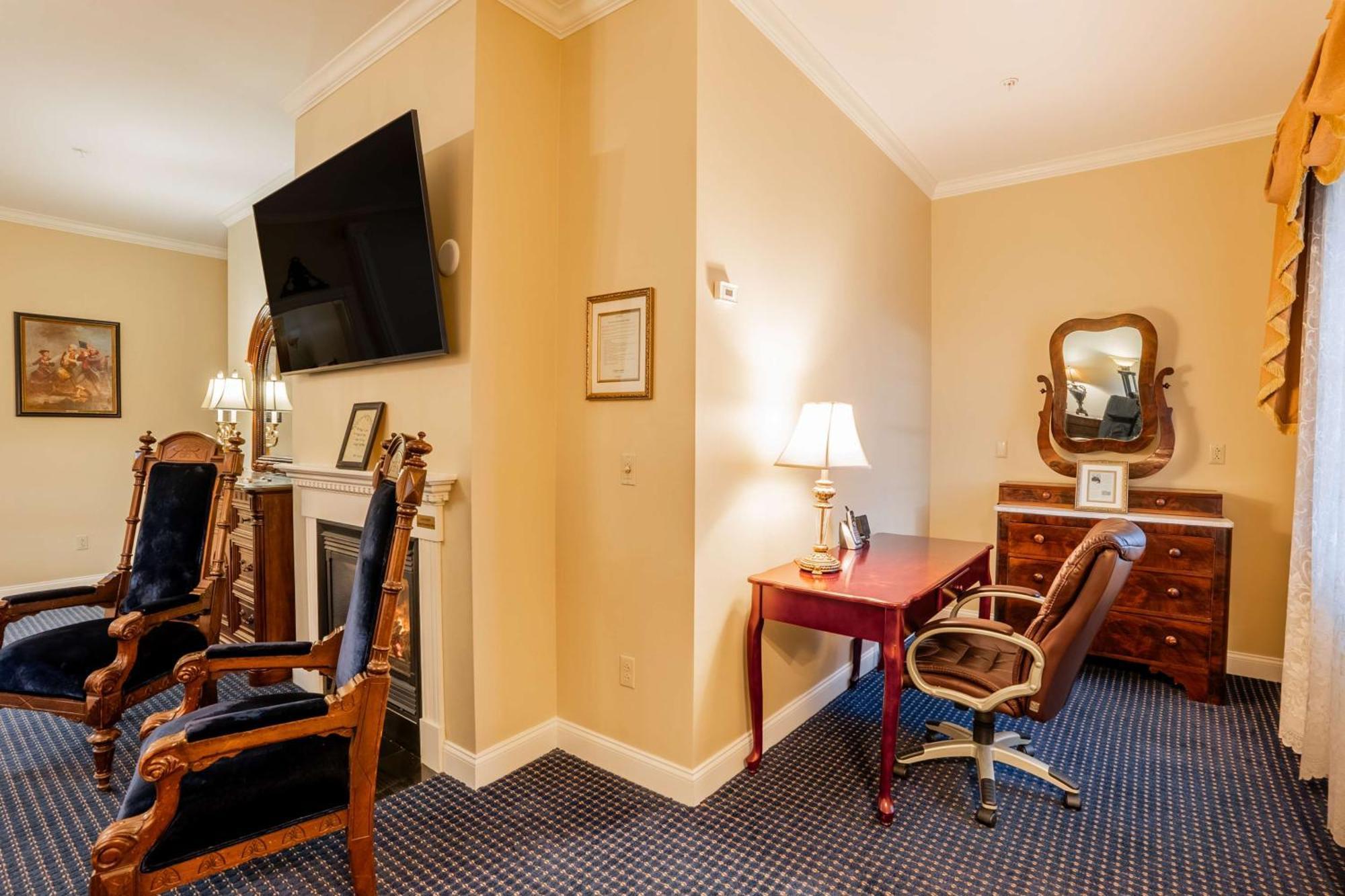 Hotel Western White House 3*