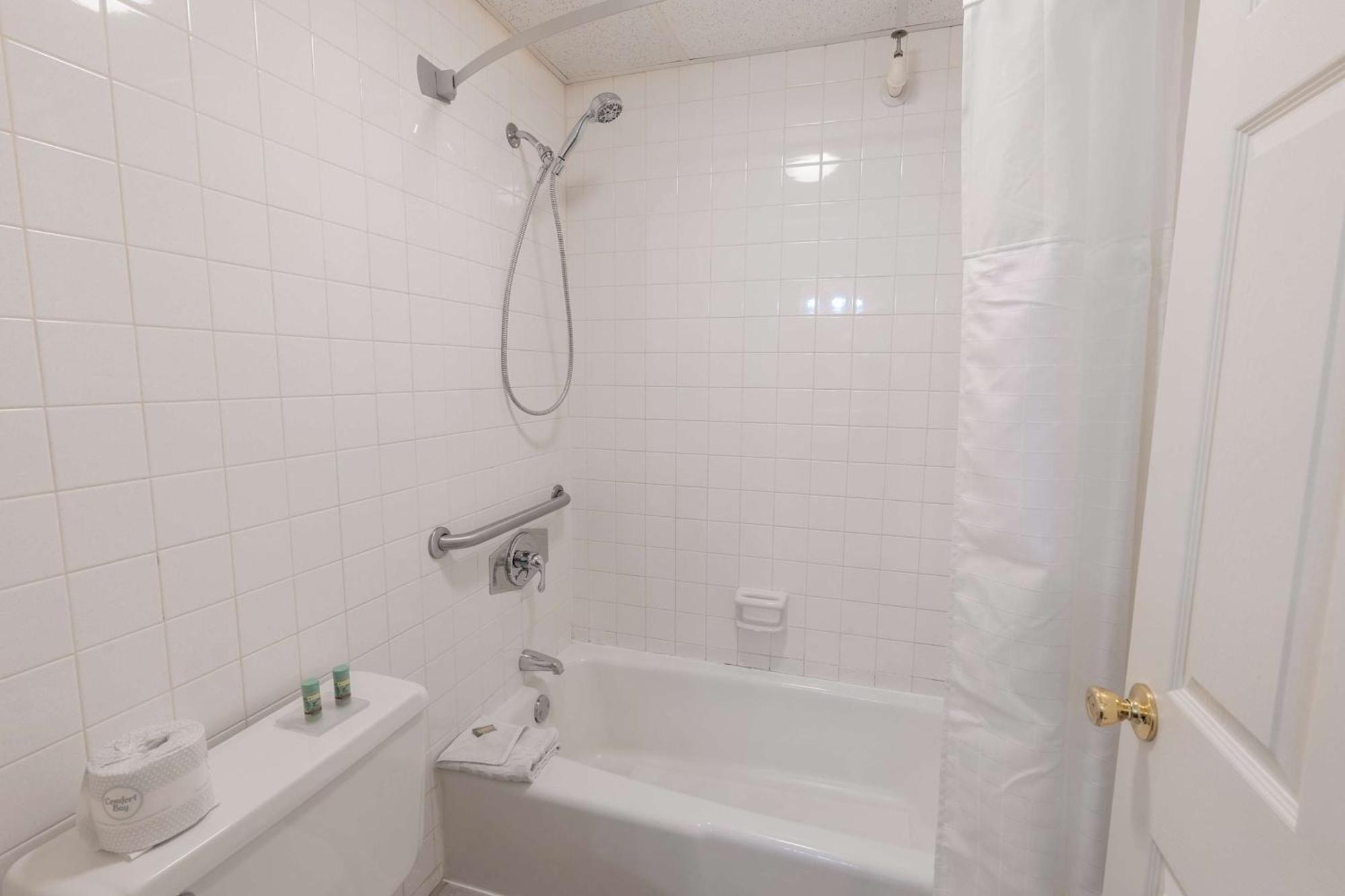 Western White House Hotel 3*